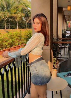 Harshita Sharma - escort in Mumbai Photo 3 of 6