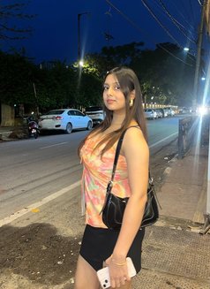 Harshita Sharma - puta in Pune Photo 3 of 3