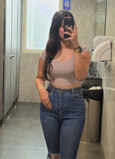 Harshita Very Desirable Girl Available - puta in New Delhi Photo 3 of 6