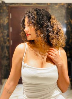 Harshitha - escort in Kochi Photo 1 of 4