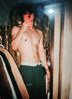 Harshu - Male escort in Lucknow Photo 2 of 3