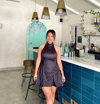 Harsita Borah - puta in Ahmedabad