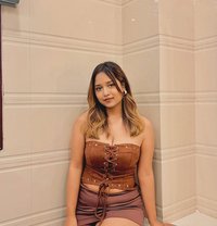 Harsita Borah - puta in Ahmedabad