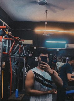 Harssh - Acompañantes masculino in Mumbai Photo 2 of 2