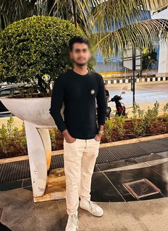 Harssh - Acompañantes masculino in Mumbai Photo 3 of 3