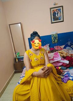 Haryanvi HOUSE WIFE in Delhi ANAL QUEEN - puta in New Delhi Photo 3 of 17
