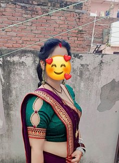 Haryanvi HOUSE WIFE in Delhi ANAL QUEEN - puta in New Delhi Photo 10 of 17