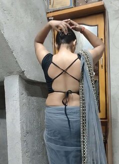 Haryanvi bhabi WebCam Session - puta in New Delhi Photo 4 of 5