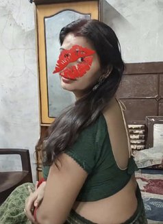 Haryanvi bhabi WebCam Session - puta in New Delhi Photo 5 of 5