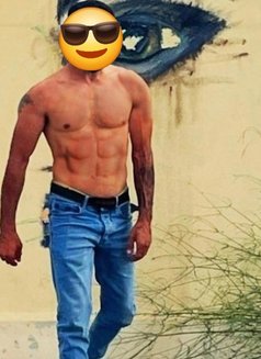 Hasan - Acompañantes masculino in Beirut Photo 1 of 2