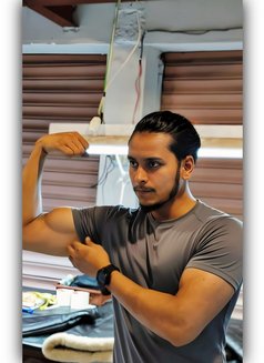 Hasan - Acompañantes masculino in Karāchi Photo 4 of 5
