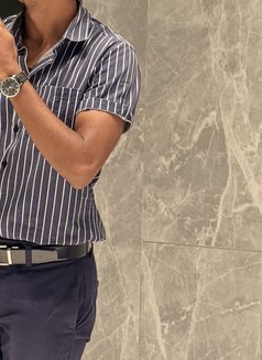 Hasha - Male escort in Colombo Photo 3 of 7