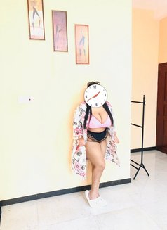 Hashani Suloshana - escort in Colombo Photo 7 of 12