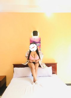 Hashani Suloshana - escort in Colombo Photo 8 of 12