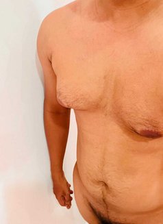 Hasindu - Male escort in Colombo Photo 12 of 12