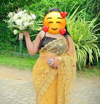 Hasini - escort in Colombo