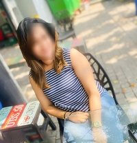 Hasna Office Working Girl - escort in Colombo