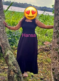 Hasna - escort in Colombo Photo 1 of 5