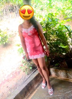 Hasna - escort in Colombo Photo 3 of 5