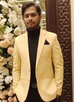 Hassan Hsn - Male escort in Lahore Photo 1 of 1