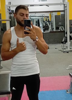 Hassen - Male escort in Beirut Photo 3 of 6
