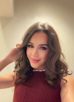 Hatan ๐ธ๐ฆ - Transsexual escort in Riyadh Photo 1 of 14