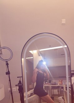 Hatan ๐ธ๐ฆ - Transsexual escort in Riyadh Photo 10 of 14