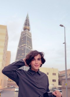 Hatan - Transsexual escort in Riyadh Photo 5 of 6