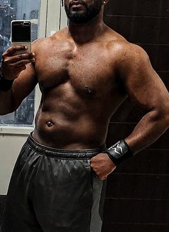 Hunter - Male escort in Dubai Photo 1 of 5