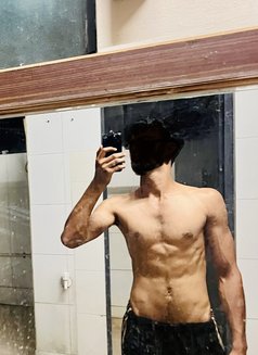 Hawk - Dominador masculino in New Delhi Photo 4 of 4