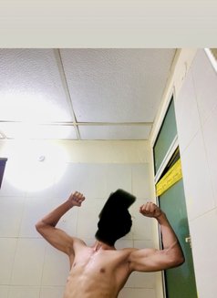 Hawk - Dominador masculino in New Delhi Photo 2 of 3