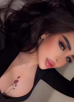 Haya - Transsexual escort in Riyadh Photo 4 of 5