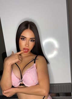 Haya - escort in Dubai Photo 2 of 5