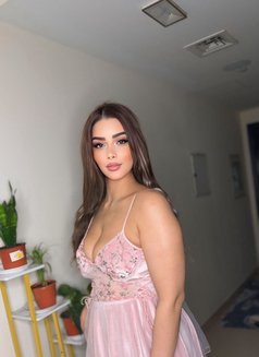 Haya syrian هيا - escort in Dubai Photo 4 of 6