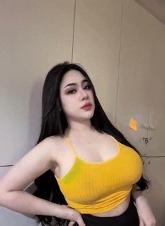 Haya - escort in Khobar Photo 8 of 9