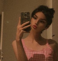 Hayat - Transsexual escort in Riyadh