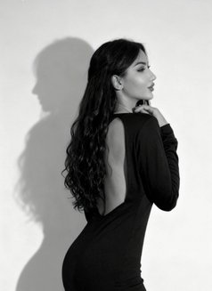 Hayat - Transsexual escort in Riyadh Photo 12 of 12