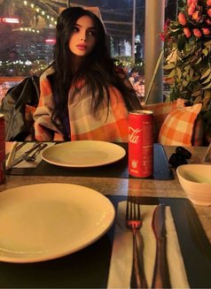 Hayat - Transsexual escort in Riyadh Photo 6 of 14