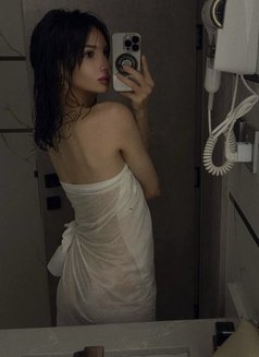 Hayat - Transsexual escort in Riyadh Photo 13 of 14
