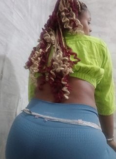 Hazel Bae South African Hot Girl - puta in New Delhi Photo 2 of 3