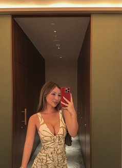 Hazel - escort in Taipei Photo 10 of 12