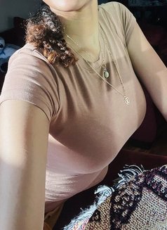 Hazel - escort in Cairo Photo 1 of 2