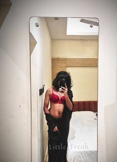 Hazel - Transsexual escort in Kolkata Photo 2 of 2