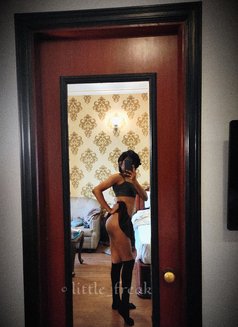 Hazel - Transsexual escort in Kolkata Photo 8 of 8