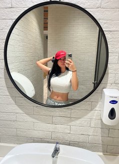 Hazel Nut - Transsexual escort in Makati City Photo 8 of 10