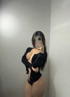 Hazel - escort in Al Ain Photo 4 of 10