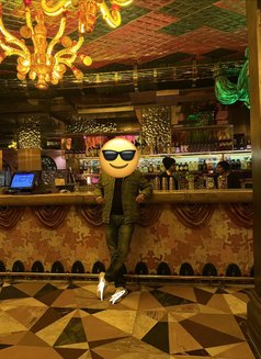 Healer - Acompañantes masculino in New Delhi Photo 2 of 2