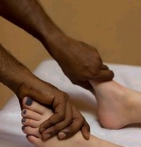 Healing Hand - Male escort in Colombo