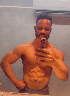 Mr. Sensation - Acompañantes masculino in Lagos, Nigeria Photo 1 of 4