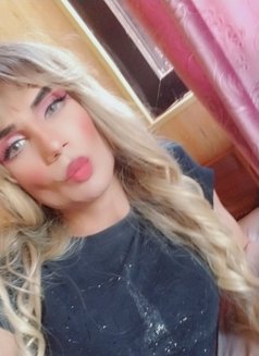 Heam - Transsexual escort in Beirut Photo 9 of 9